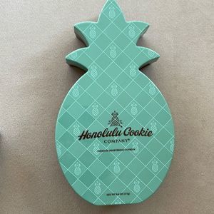 Honolulu Cookie Company Pineapple Plastic  Decorative container ONLY